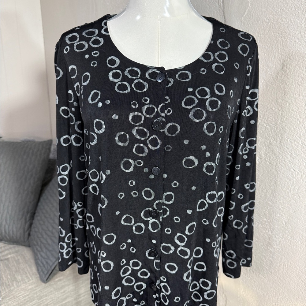 Ruby Rd Black & White Abstract Bubble Print Button Front Top Size S